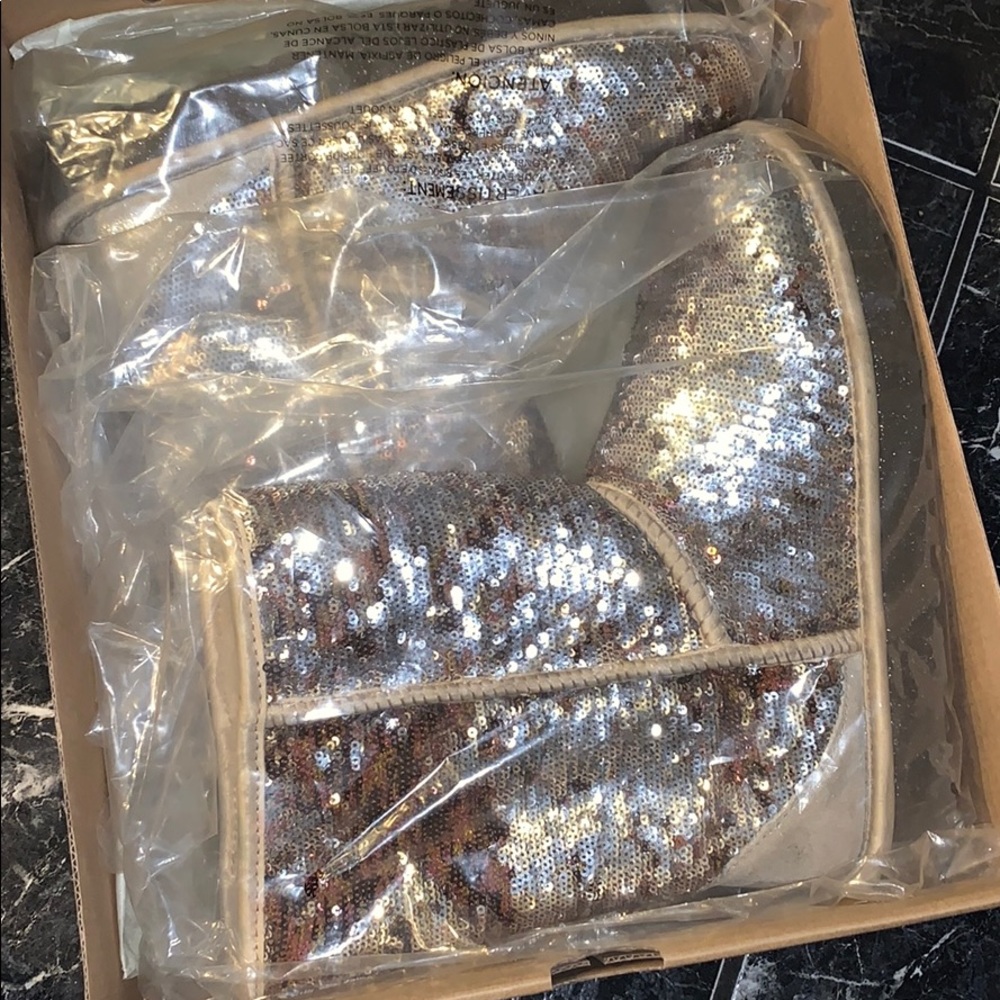 Classic Ugg - image 5